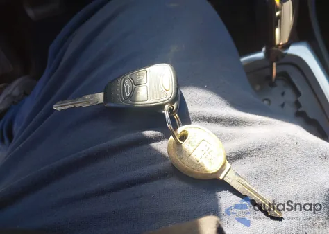 2014 Chrysler 200 Touring z USA, uszkodzony, nr VIN 1C3CCBBB1EN178769